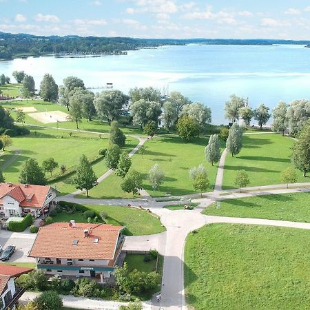 Ferienwohnungen Haus Am See Bernau am Chiemsee Exterior photo